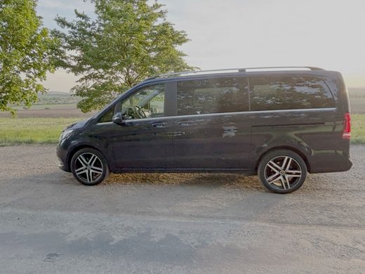 Mercedes-Benz V z boku